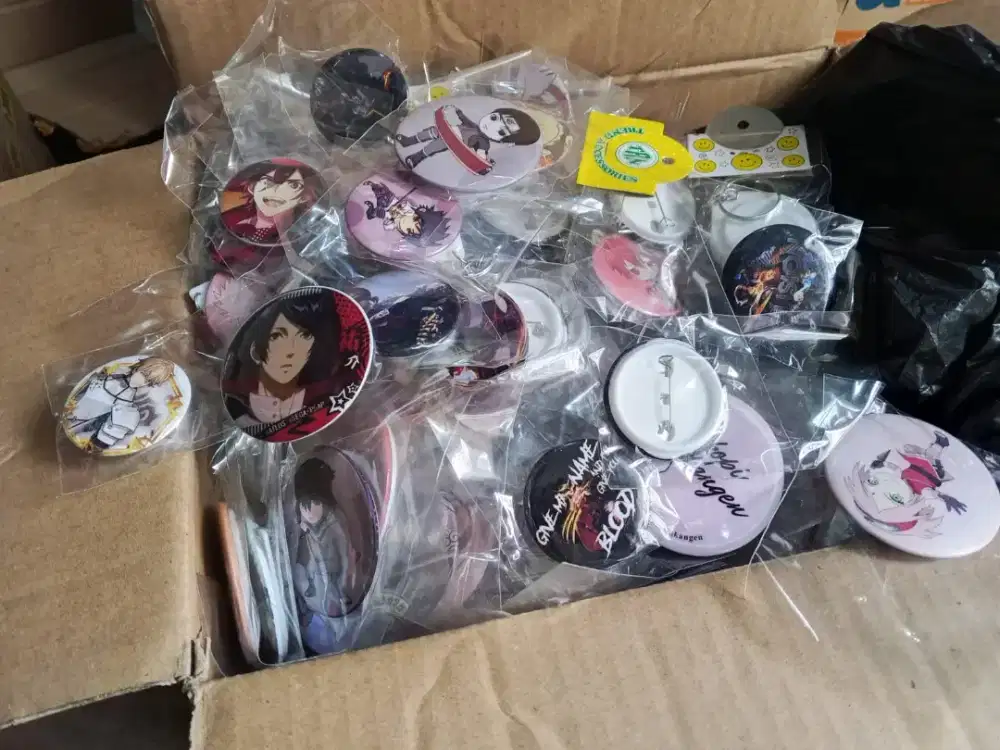Dijual aja pin dan ganci uk 44mm dan 58mm
