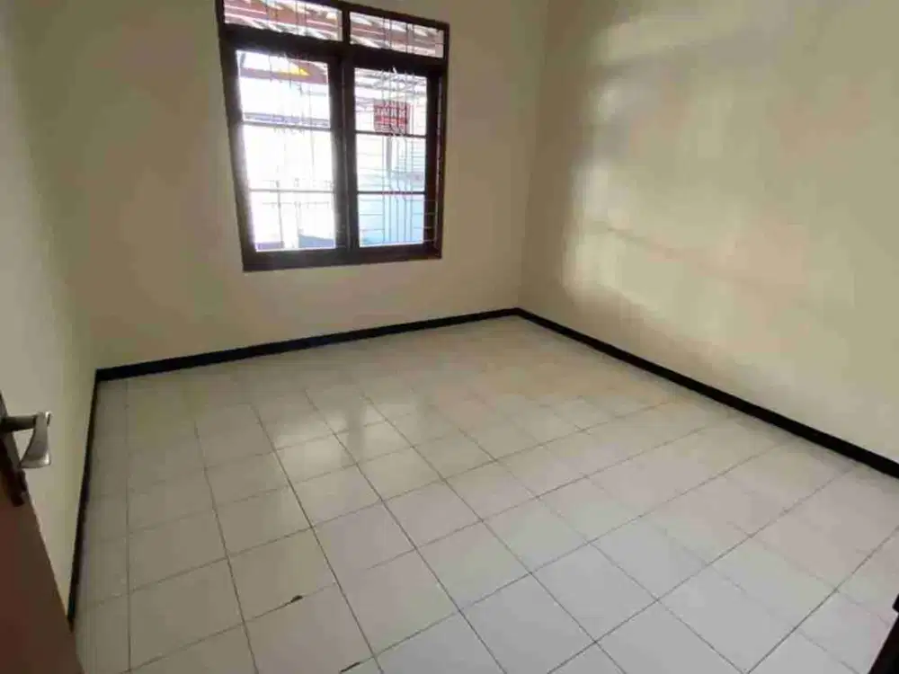 disewakan rumah di taman Kopo indah 2 siap huni