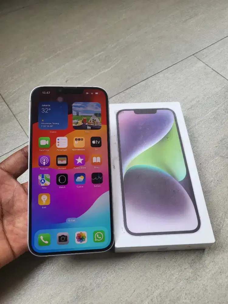 Jual cepat iphone 14 plus 128GB fullset