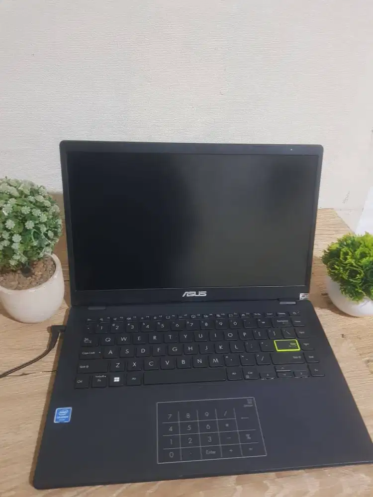 PROMO!! ASUS E410MA