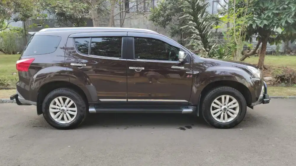 Isuzu Mu-x premiere 2017 low km