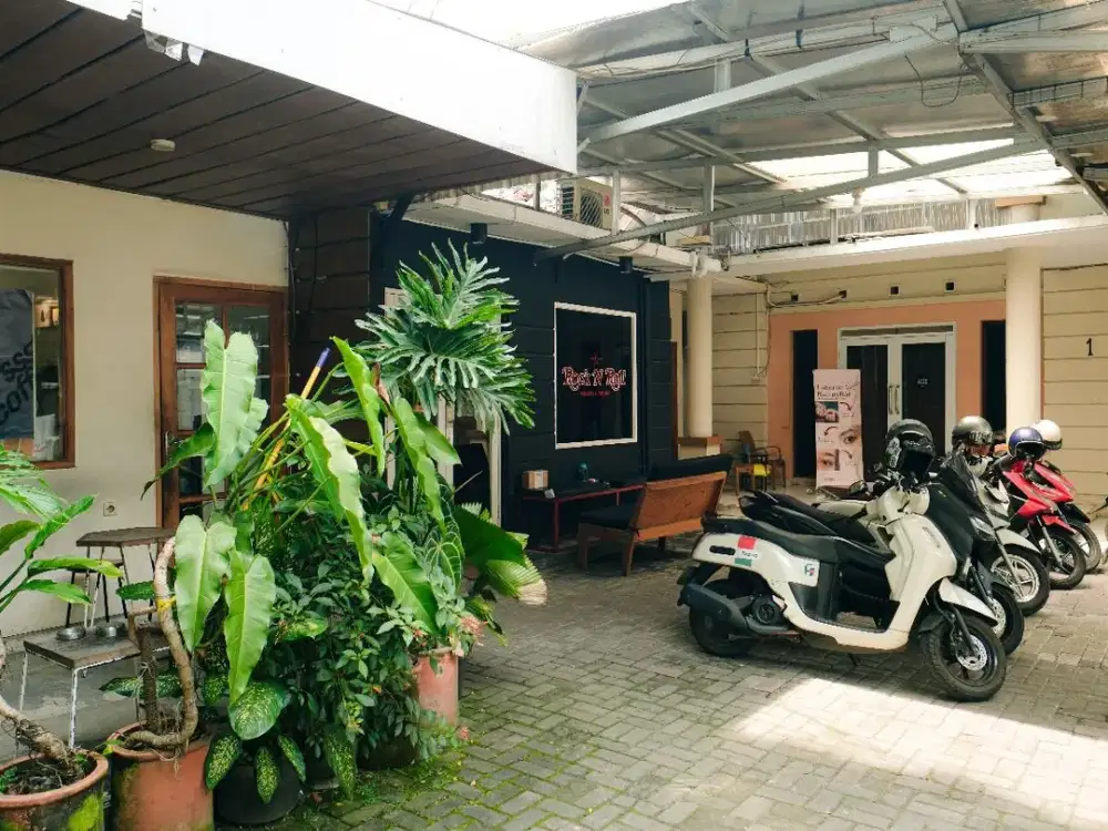 Jual RUmah dan tempat Usaha di Sayap Riau dan Sayap Supratman