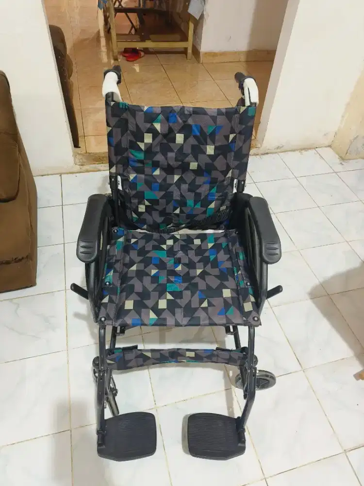 Kursi Roda Kesehatan