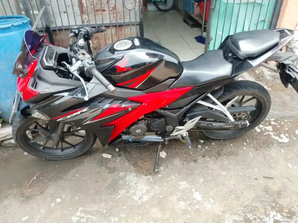 Dijual Honda CBR 150R facelift surat komplit