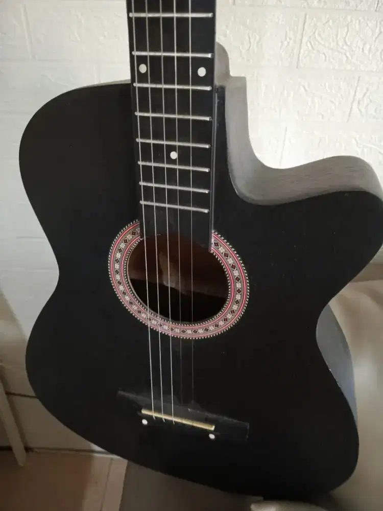 Gitar untuk latihan