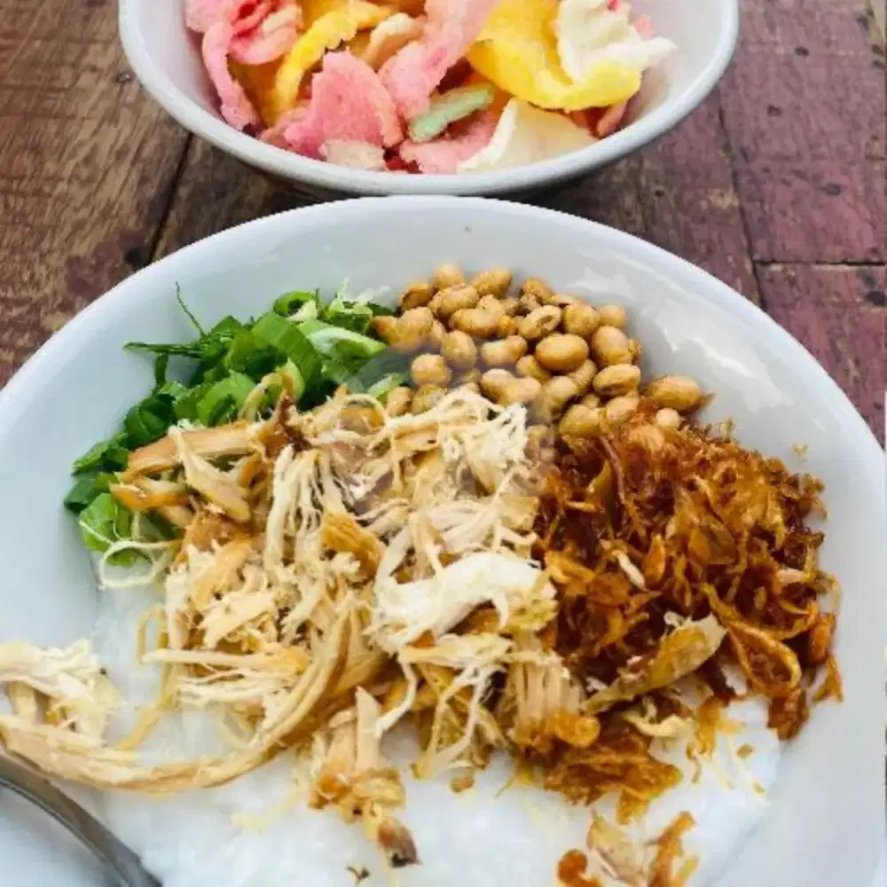 Koki tukang masak bubur ayam