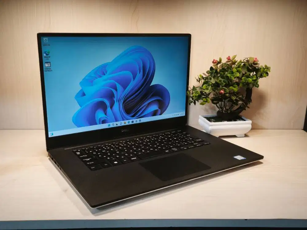 Dell XPS 15 9570 Layar 100% sRGB Core I7 Dual VGA Nvidia GTX