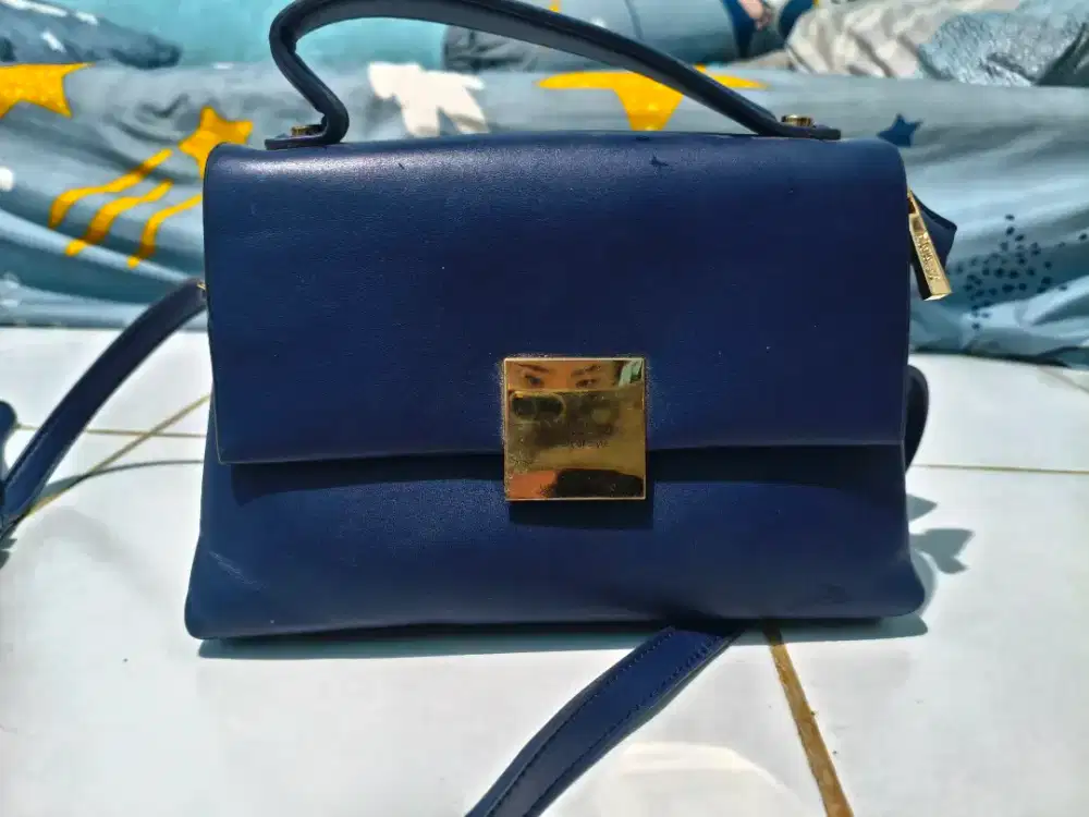 Tas selempang wanita