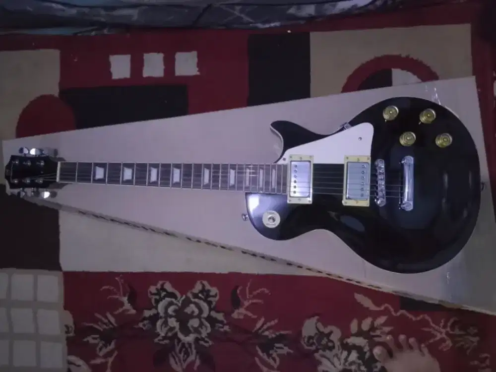 Mandalika Les Paul - Black