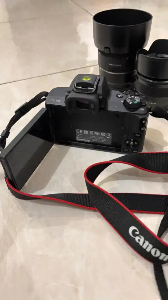 DIJUAL – CANON EOS M50 + KIT 15-45mm + LENSA FIX 50mm F1.8 STM