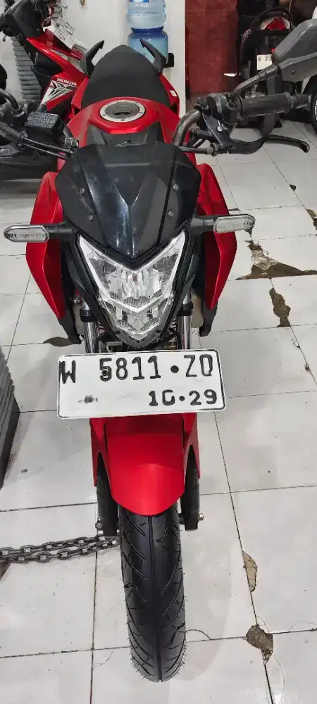 Tersedia juga CB 150 R