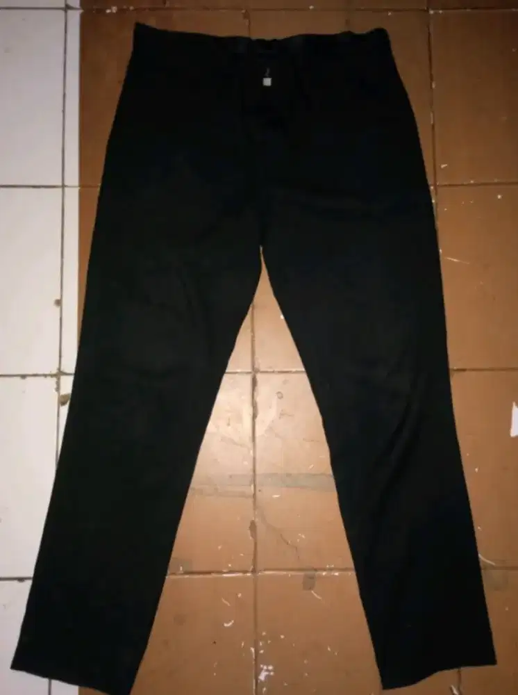 celana bahan hitam