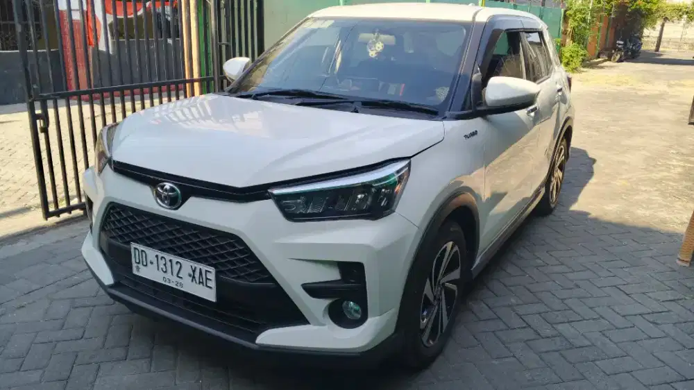 Raize 1.0 Turbo G Metik