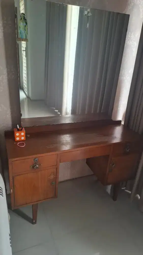 Meja Rias Kayu Jati antik