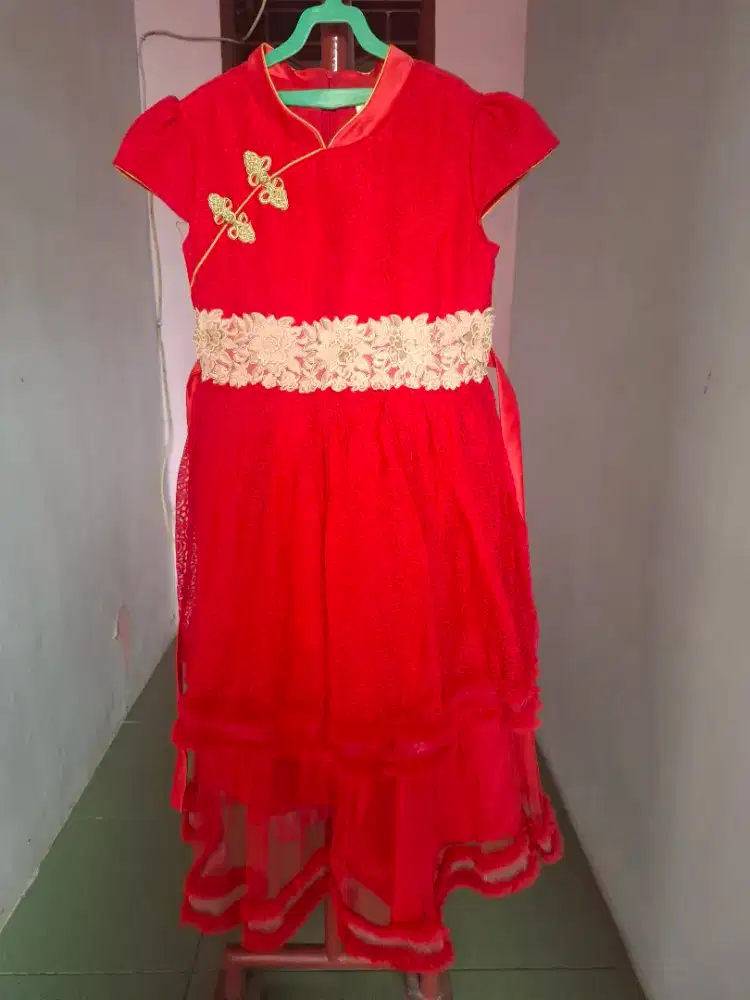 Dress merah anak