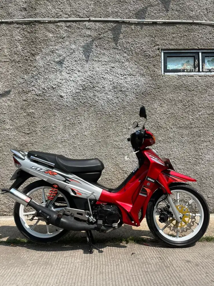 YAMAHA F1ZR 2Stroke