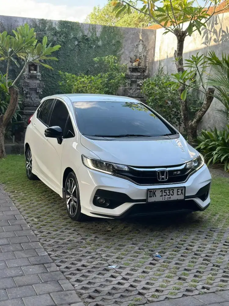 JAZZ RS 2018 MANUAL ASLI BALI LOW KM ISTIMEWA SIAP PAKAI