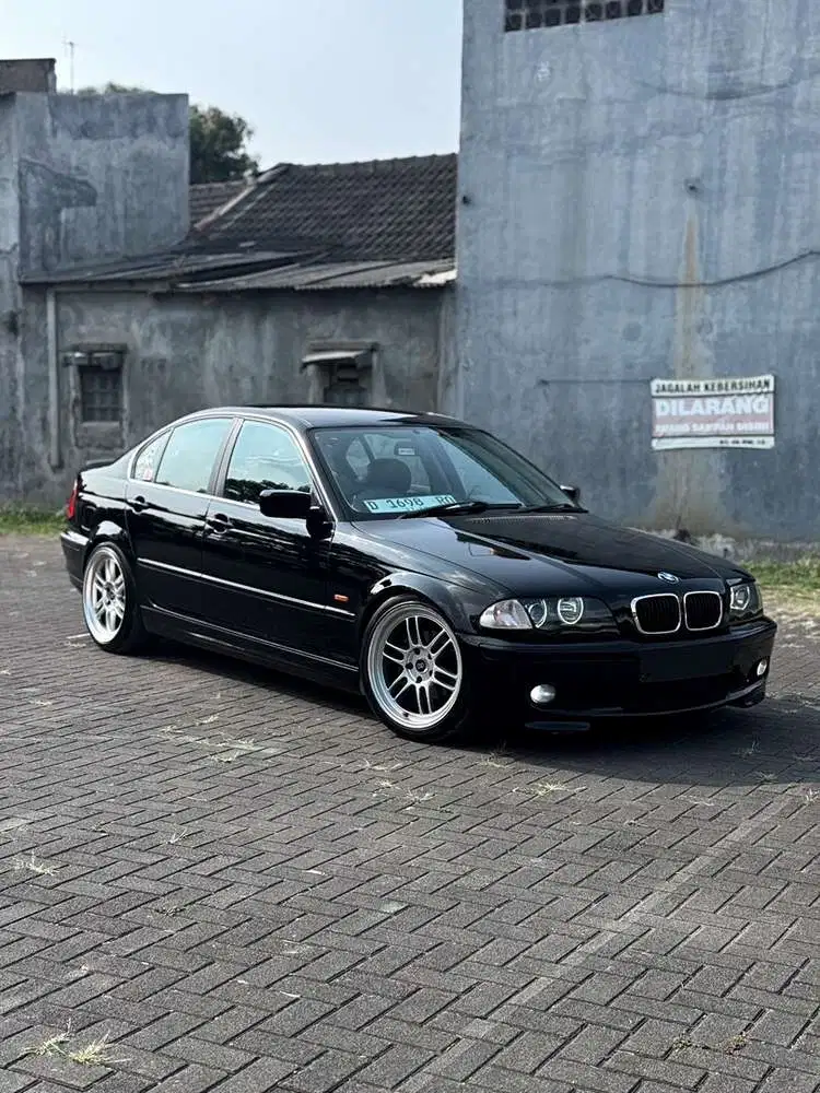 For Sale BMW E46 323i A/T 2000 Black On Black Well Cakep