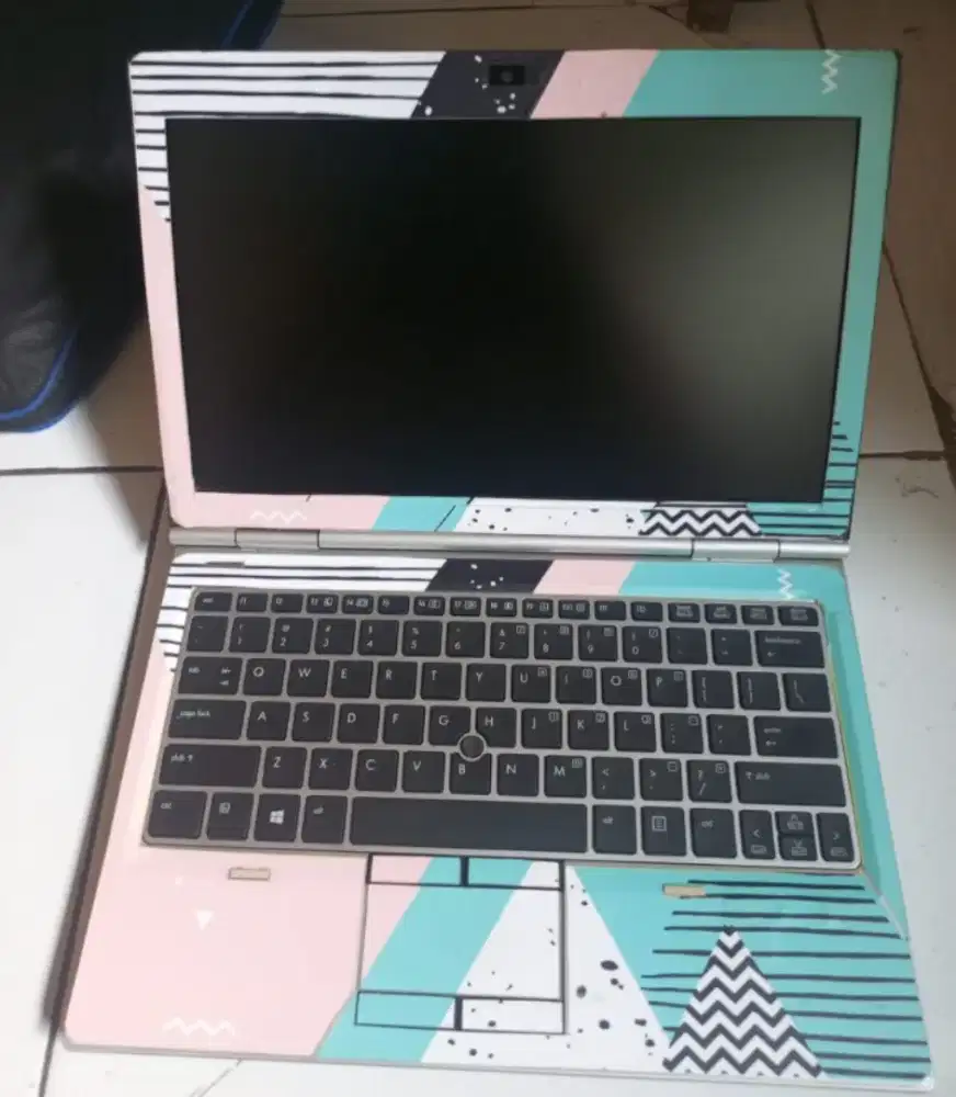 Laptop 12inch core i7 gen3 8gb/320gb