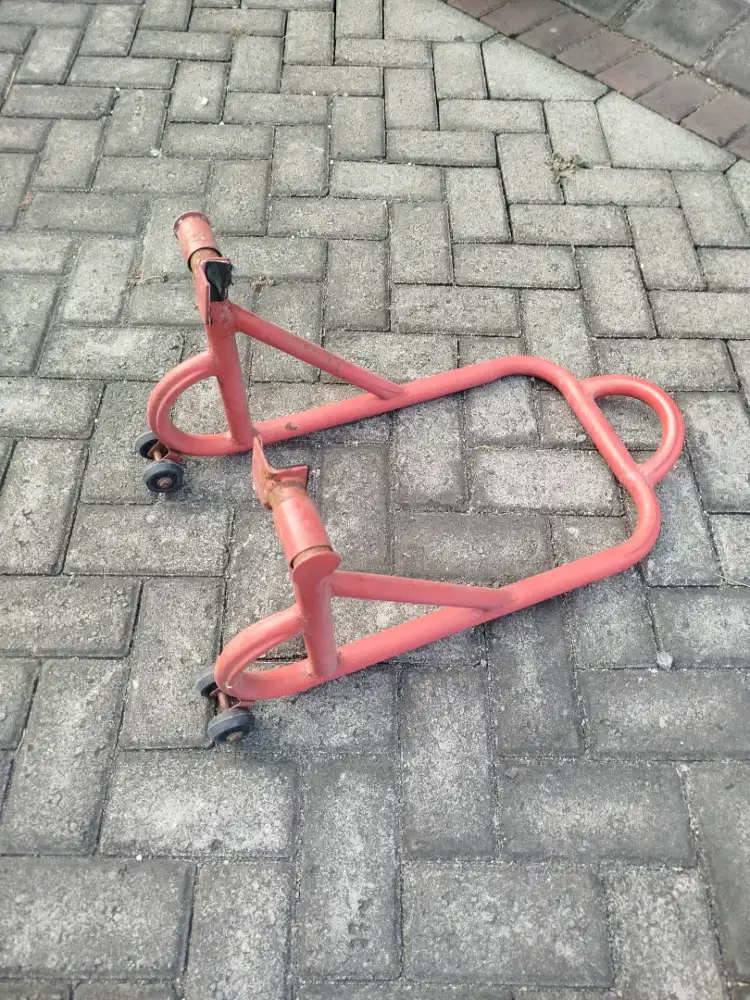 Paddock ex CBR150R cocok buat semua motor laki roda aman hrg net