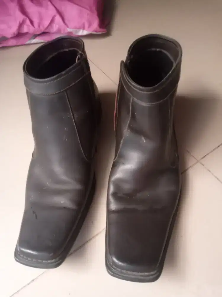 Sepatu kulit boot Dr.Daniel kulit asli