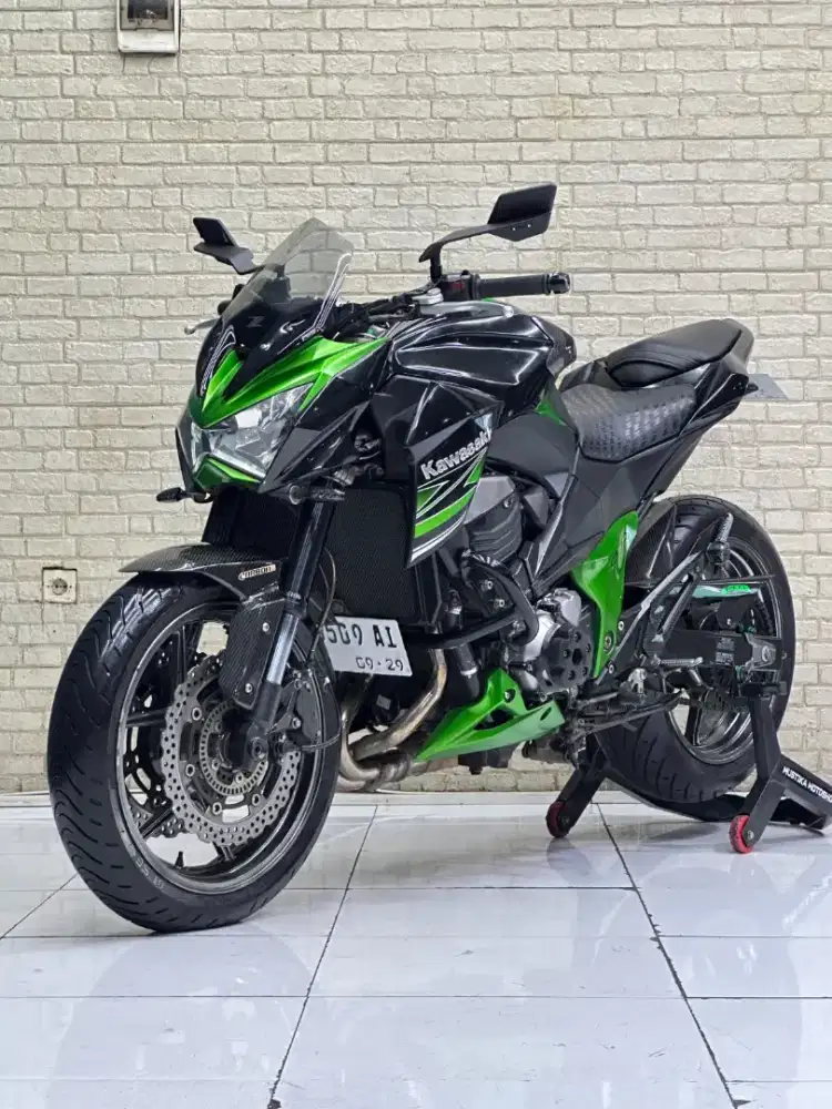 READY‼️ KAWASAKI Z 800 // Z800 ABS TH 2014 MULUS ODO 15RB FULL MODIF