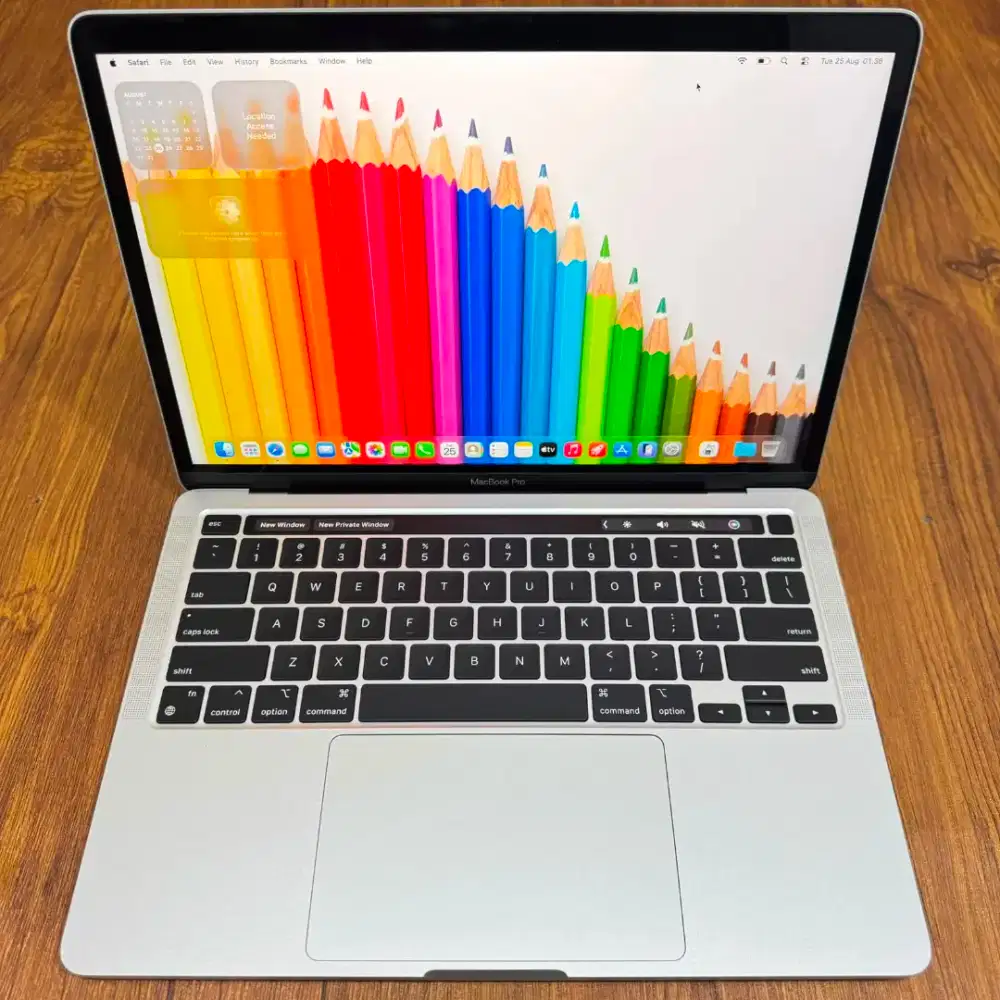 Macbook pro m1 2020 ram 16gb ssd 256gb mulus siap pakai bisa cod