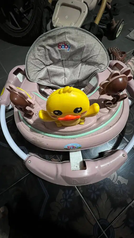 APOLO ANAK UNTUK BELAJAR JALAN