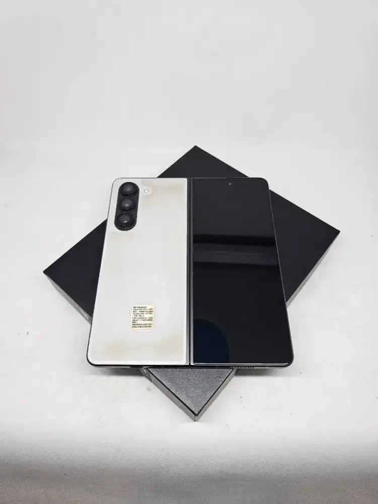 Samsung Galaxy Z Fold5 512 Grey Special Edition & Like New