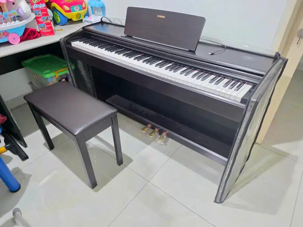 Yamaha Digital Piano YDP 145 Rosewood 99%