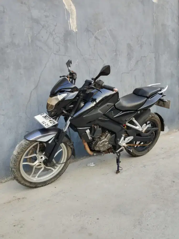 Kawasaki bajaj 200cc thn 2013 siap pakai msh ori