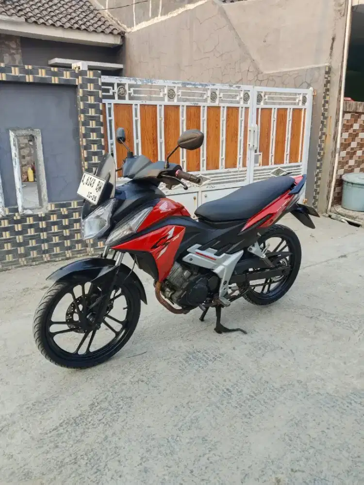 Honda CS1 tahun 2011 siap pakai, mesin cakep