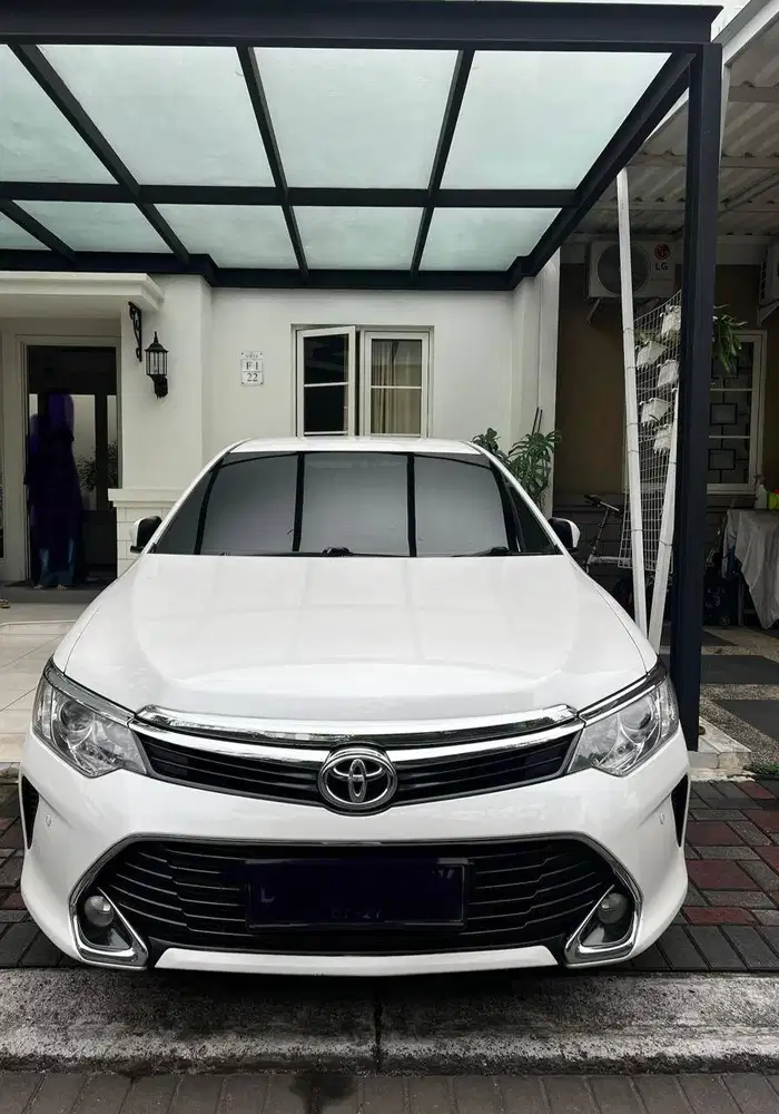 CAMRY V 2017 PUTIH PRIBADI TERAWAT BARU BAYAR PAJAK NEGO AJA