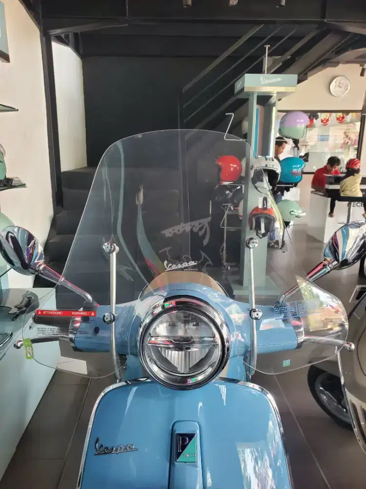 Windscreen vespa primavera original vespa