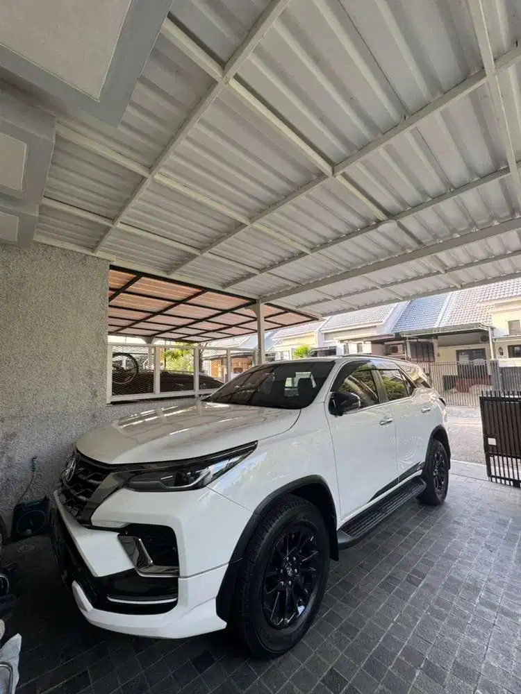 Toyota Fortuner GR 2.4 AT 2021