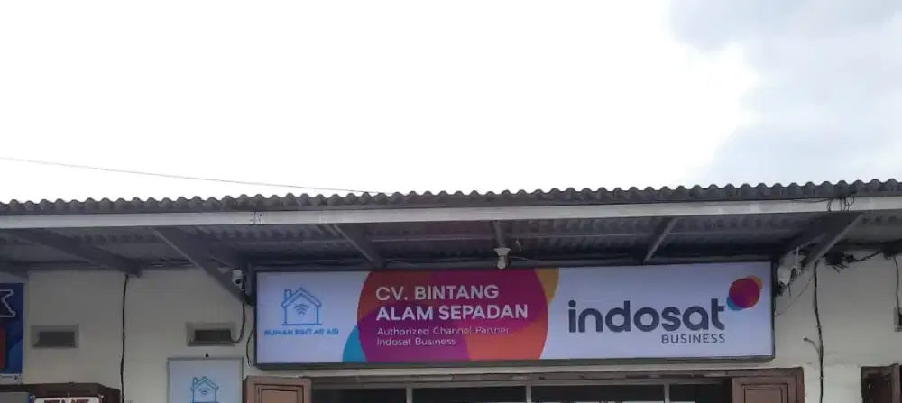 Neon Box Bekas ukuran 4 Meter X 0.75 M