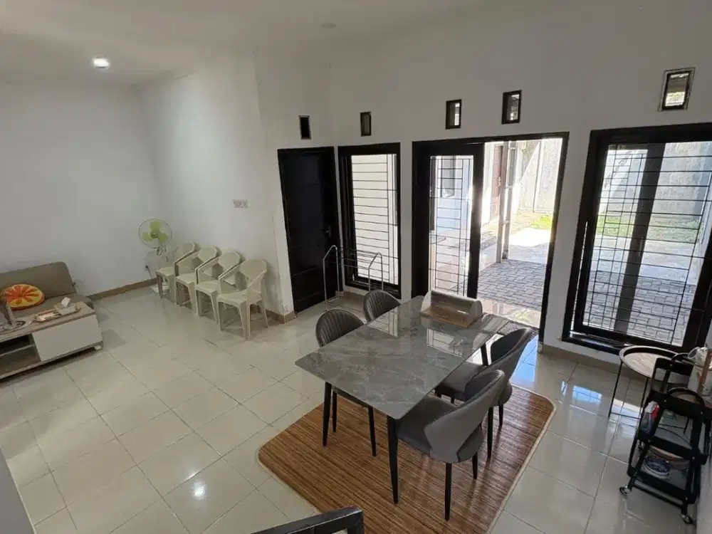 Jual Cepat Rumah Di CLuster Dekat Margahayu Raya