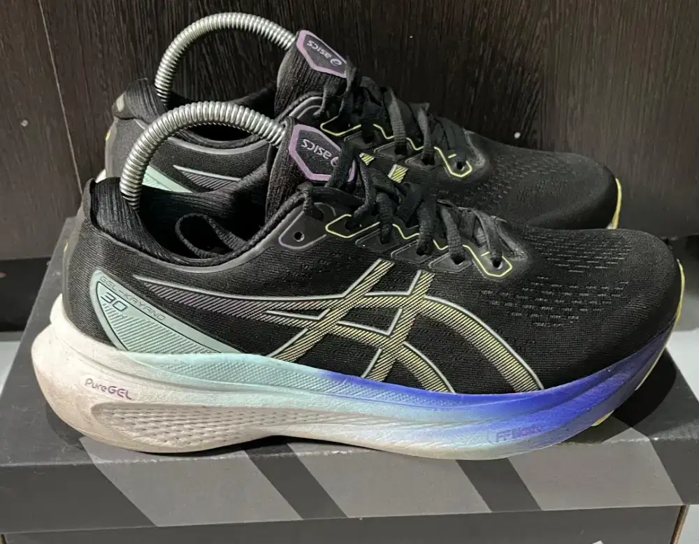 Sepatu Running Asics Gel Kayano 30
