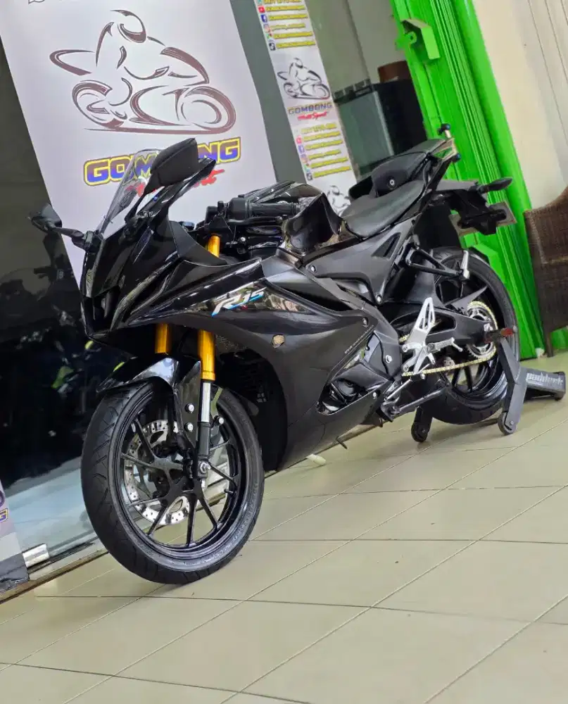YAMAHA R15 V4 2023