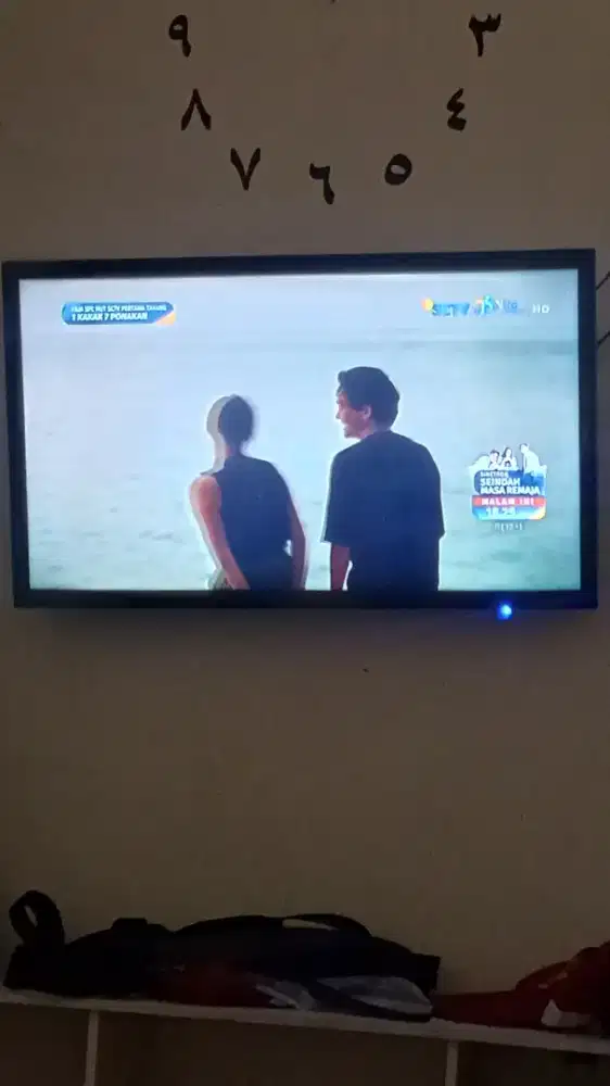 Smart TV 29 inch jual cepat + antena