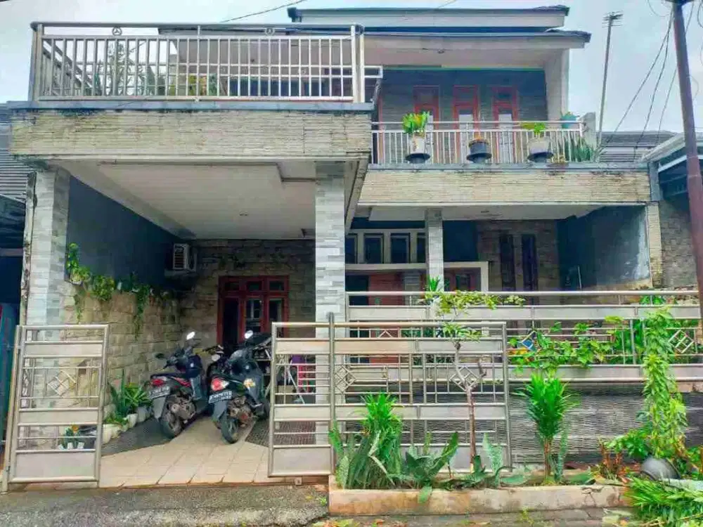 Di jual cepat rumah dua lantai cluster terdepan siap huni . Harvest City Cileungsi Bogor.