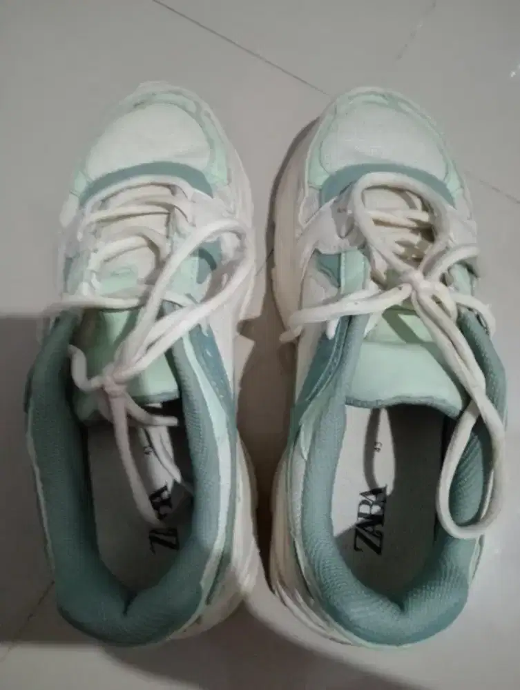 Sepatu Zara asli UK 43