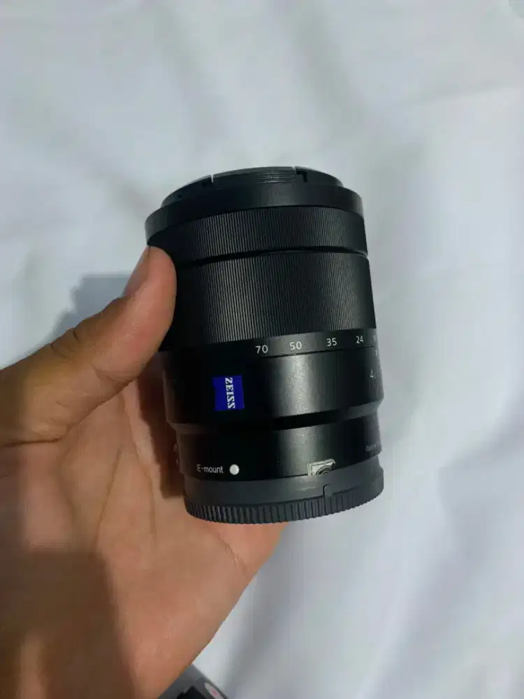 LENSA SONY ZEIS F4/70 MM