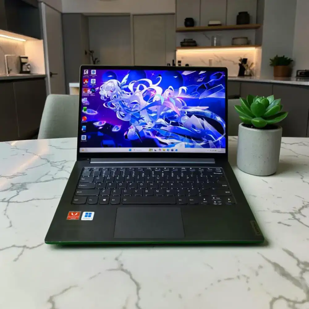 Laptop Tipis Lenovo Yoga Slim 7 Ryzen 5 SSD 512GB Mulus
