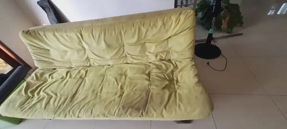 Dijual sofabed bekas apa adanya
