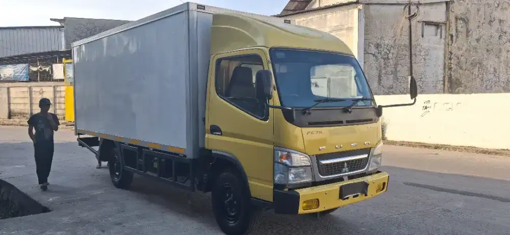 Km Kcl Box 4.7m Mitsubishi Colt Diesel Engkel CDE Long 110Ps L Canter