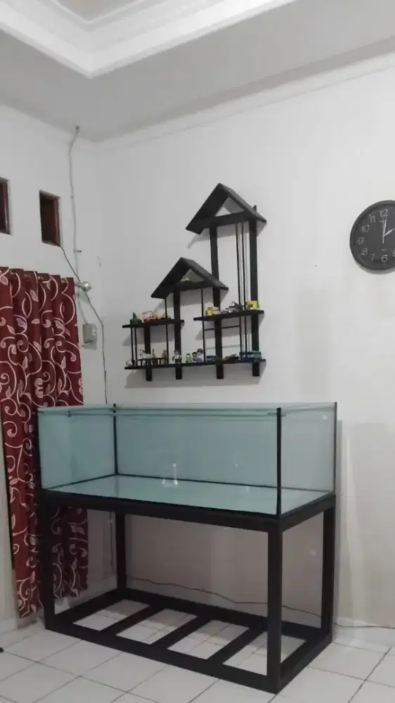 Aquarium dan rak Besi Ukuran 150x60x50 cm