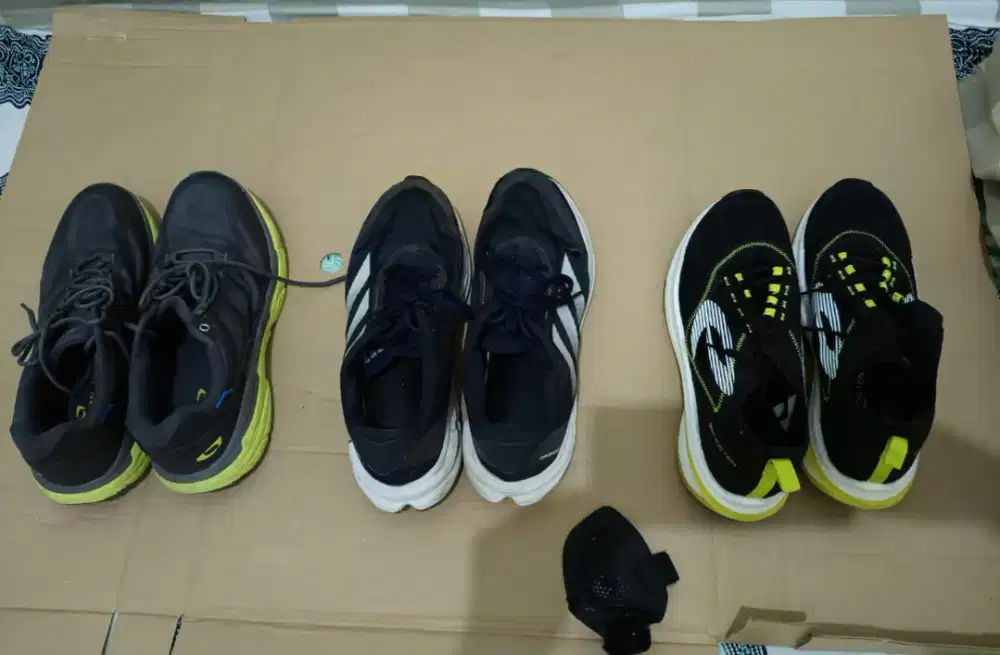 Jual sepatu 3 pasang ukuran 44