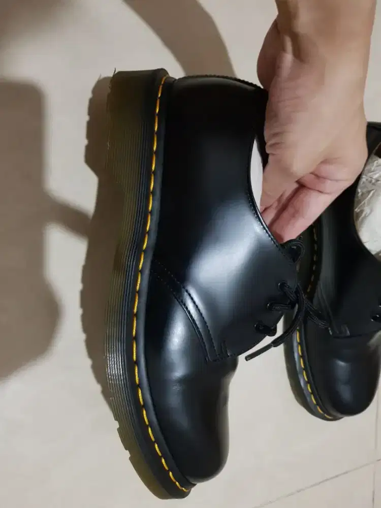 Dr martens 1461 ukuran 43 baru pakai sekali