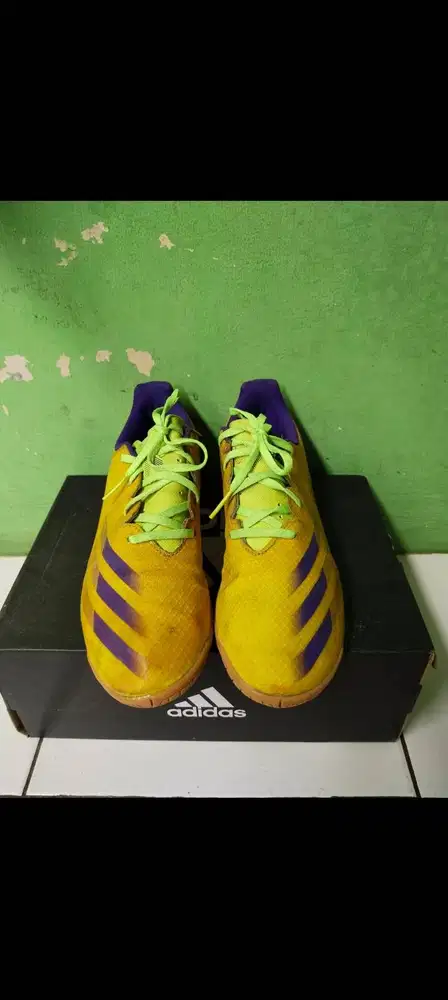 Dijual sepatu futsal